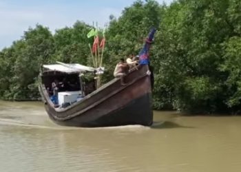 নাফ নদী থেকে ৪ বাংলাদেশি জেলেকে ধরে নিয়ে গেছে আরাকান আর্মি