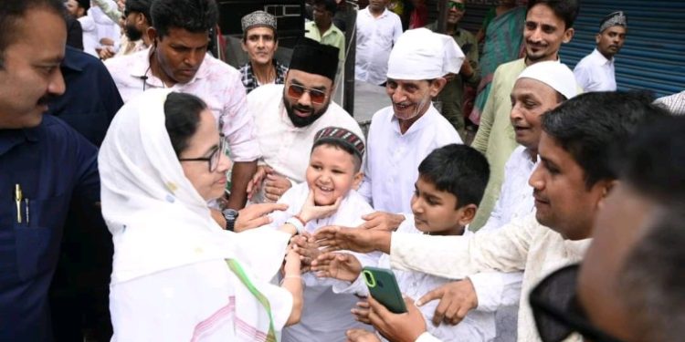 ‘মমতা ব্যানার্জি কেন বারবার ক্যালকাটা খিলাফত কমিটির মঞ্চ ব্যবহার করেন ?’ প্রশ্ন তুললেন তরুনজ্যোতি তিওয়ারি