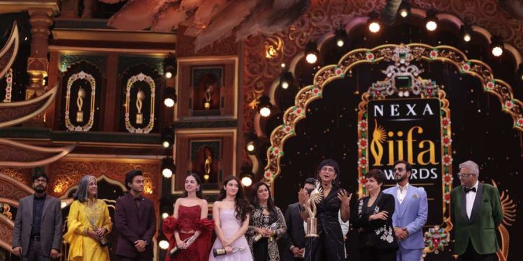 ‘নেক্সা আইফা অ্যাওয়ার্ডস ২০২৫’ -এ বলিউডের সেরা অভিনেতা কারা হলেন ?