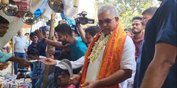 ‘আমি পার্টির সঙ্গে আছি, আমার সাথে কারও ঝগড়া নেই’ : হঠাৎ কেন এ কথা বললেন দিলীপ ঘোষ ?