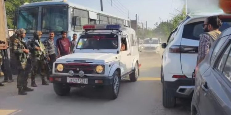 ভারত–পাকিস্তান সীমান্তে সেনা ও সন্ত্রাসীদের ব্যাপক গোলাগুলি