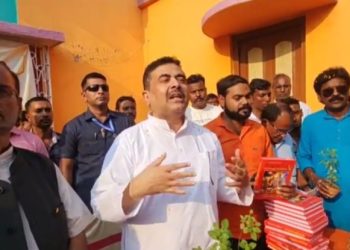 বাঙালি হিন্দুদের অস্তিত্ব সংকটে চলে এসেছে, ৫০ শতাংশের নিচে নামলেই শরিয়া শাসন : গীতা বিতরণ অনুষ্ঠানে সতর্ক করলেন শুভেন্দু অধিকারী