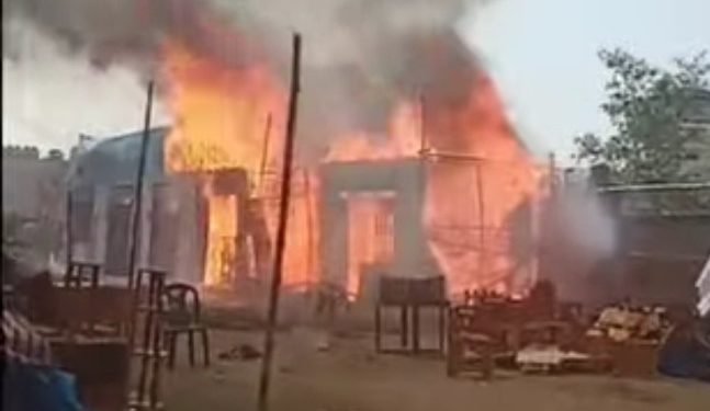 আসানসোলে রাজ্য সরকারের হস্তশিল্প মেলায় বিধ্বংসী আগুন, একাধিক স্টল ভস্মীভূত, ছিল না অগ্নিনির্বাপন ব্যবস্থা