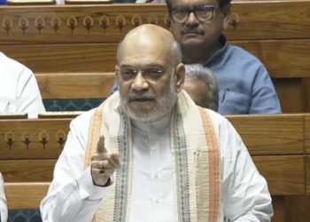 “এই দেশ কোনও ‘ধর্মশালা’ নয়, জাতীয় নিরাপত্তার জন্য হুমকিস্বরূপদের প্রবেশ করতে দেওয়া হবে না”: লোকসভায় অমিত শাহ