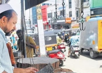 নবরাত্রি উপলক্ষে আজ থেকে ৭ এপ্রিল পর্যন্ত মাংসের দোকান বন্ধ রাখার নির্দেশ দিল এমপির ২ জেলা প্রশাসন