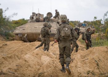 সিরিয়ার দুটি বিমান ঘাঁটিতে বোমা হামলা চালিয়েছে ইসরায়েল