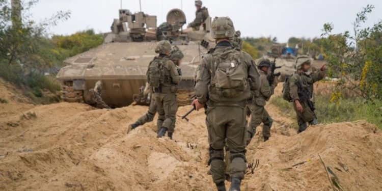 সিরিয়ার দুটি বিমান ঘাঁটিতে বোমা হামলা চালিয়েছে ইসরায়েল