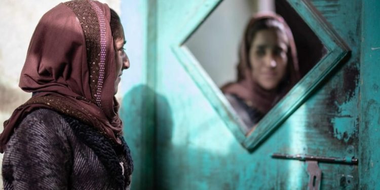 নারী বিদ্বেষী তালিবানের আর এক কীর্তি, রেডিওতে নারীদের কণ্ঠস্বর নিষিদ্ধ