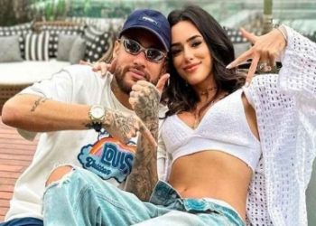 সন্তানসম্ভবা প্রেমিকার সঙ্গে প্রতারণার অভিযোগ নেইমারের বিরুদ্ধে