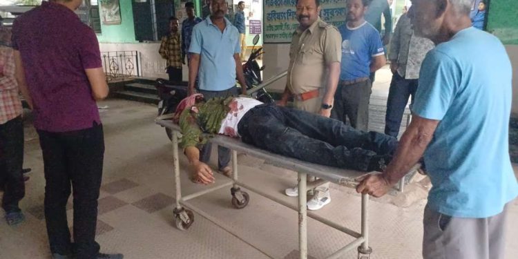 ভাতারে টোটো-বাইকের মুখোমুখি সংঘর্ষে বিএড ছাত্রের মৃত্যু, আহত মৃতের সহপাঠিনী ও টোটোর ২ যাত্রী