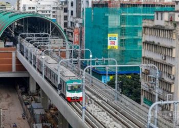 ঢাকার মেট্রোরেলের মহিলাদের কোচে উঠে মা ও শিশুকন্যাকে গনধর্ষণ করল নরপশুর দল