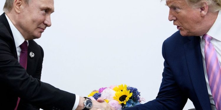 রাশিয়ার উপর নিষেধাজ্ঞা শিথিল করার কথা বিবেচনা শুরু করেছে আমেরিকা