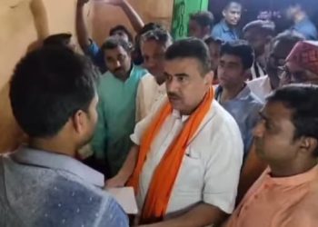 ‘গীতা পাঠ করুন, নাম হট্ট করুন, হনুমান চালিশা পড়ুন, হিন্দু জাগান ; মমতার বিসর্জন হবেই’ : দোলের দিনে সাঁইথিয়ায় আক্রান্তদের খোঁজ নিতে গিয়ে বার্তা দিলেন শুভেন্দু অধিকারী