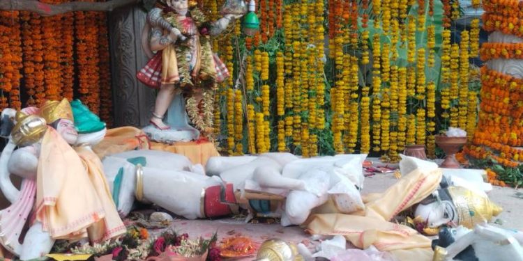 নন্দীগ্রামে প্রতিমা ভাঙচুরের অভিযোগ, ভিডিও ও ছবি শেয়ার করলেন শুভেন্দু অধিকারী