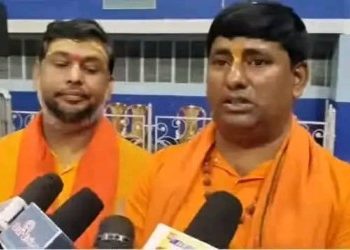 মুখ্যমন্ত্রীর ইমামদের বৈঠকে ২ জন তৃণমূল কর্মীকে হিন্দু সন্নাসী সাজিয়ে নিয়ে যাওয়া হয়েছিল, চাঞ্চল্যকর তথ্য ফাঁস করলেন বিজেপি নেতা, উঠল হিন্দুধর্মের অবমাননার অভিযোগ