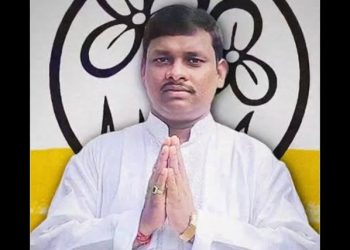 ওয়াকফ সম্পত্তির দিকে তাকালে ‘চোখ উপড়ে ও হাত-পা ভেঙে দেওয়া’র হুমকি দিলেন মথুরাপুরের তৃণমূল সাংসদ বাপি হালদার !