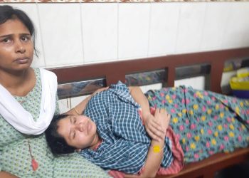 কাটোয়া হাসপাতালে চিকিৎসায় গাফিলতিতে শিশুমৃত্যুর অভিযোগ