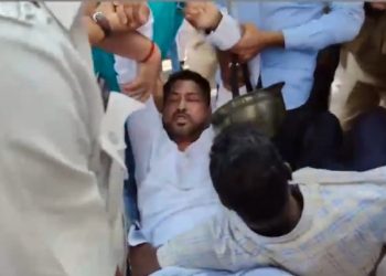 ‘যোগ্য চাকরিহারা শিক্ষকদের মারলে কেন, পুলিশ তুমি জবাব দাও’ : শুভেন্দু অধিকারী