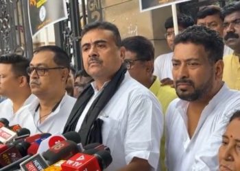 ধুলিয়ানের তৃণমূলের চেয়ারম্যান, সামসেরগঞ্জের বিধায়ক ও ফারাক্কার বিধায়কের দাদারা দিকে দাঙ্গা উসকে দেওয়ার ইঙ্গিত দিলেন শুভেন্দু, বললেন : ‘আগামী দিনে গোটা রাজ্যে প্যারা মিলেটারি এবং আর্মি নামানো হবে’