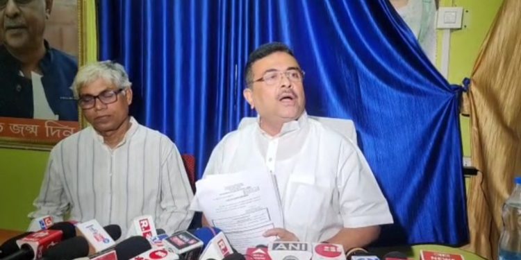 মুখ্যমন্ত্রী রিলিফ ফান্ড থেকে চাকুরিহারাদের বেতন দেওয়ার দাবি তুললেন শুভেন্দু অধিকারী