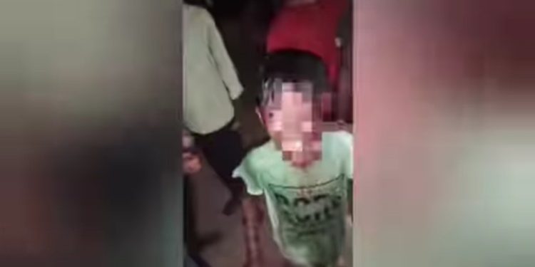 ‘জিহাদি’দের দ্বারা ষাঁড় চুরির প্রতিবাদ করা এক কিশোরকে মেরে মাথা ফাটানোর অভিযোগ উঠল ঘাটাল থানার পুলিশের বিরুদ্ধে