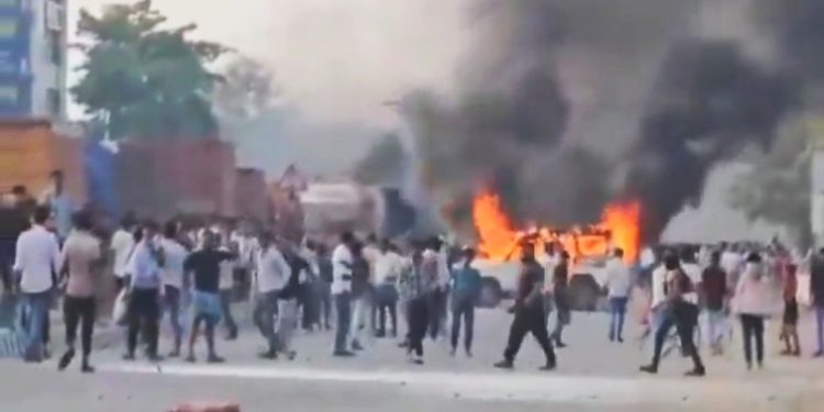 শুভেন্দু অধিকারীর আবেদনে সাড়া দিয়ে মুর্শিদাবাদে কেন্দ্রীয় বাহিনী মোতায়েনের নির্দেশ দিল কলকাতা হাইকোর্ট, ‘নূন্যতম লজ্জা থাকলে পদত্যাগ করুন’ : মুখ্যমন্ত্রীকে তীব্র আক্রমণ বিরোধী দলনেতার