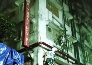 বড়বাজারের হোটেলে অগ্নিকাণ্ডে মৃত মহিলা ও শিশুসহ ১৪, মৃতদের পরিবার পিছু ২ লক্ষ এবং আহতদের ৫০,০০০ টাকা আর্থিক সহায়তার ঘোষণা করলেন প্রধানমন্ত্রী, ‘মানবদরদী মুখ্যমন্ত্রী কোথায়?’ প্রশ্ন সুকান্ত মজুমদারের