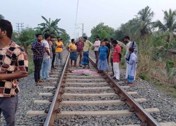 ভাতারে ট্রেনের ধাক্কায় সেচ দফতরের কর্মীর মৃত্যু