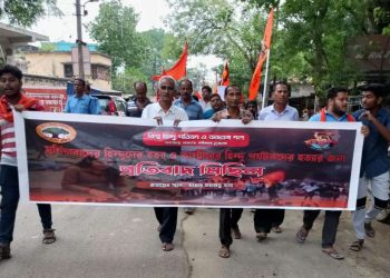 ভাতার : মুর্শিদাবাদ ও পহেলগামে হিন্দুদের হত্যার প্রতিবাদে মিছিলে উঠল ‘পাকিস্থান যাদের মামার বাড়ি, ভারত ছাড়ো তাড়াতাড়ি’ শ্লোগান
