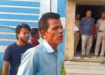 ভুয়া দলিল দেখিয়ে অর্থের বিনিময়ে একজনের জমি অন্যের নামে রেকর্ড করে দেওয়ার অভিযোগ উঠলো ভূমি অফিসের বিরুদ্ধে