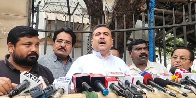 ‘ব্লিচিং ফিনাইল দিয়ে ওর মুখটা পরিষ্কার করা আগে দরকার’ : মুখ্যমন্ত্রীকে নজিরবিহীন আক্রমণ শুভেন্দুর ; প্রকাশ্যে আনলেন নিয়োগ দুর্নীতিতেযুক্ত বেশ কয়েকজনের নাম