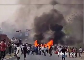 ফের মুর্শিদাবাদের ধুলিয়ানে দোকানে আগুন লাগানোর ঘটনা ঘটেছে, এবারে নিশানায় তৃণমূল নেতার দাদা ; এদিকে আজ রাজ্য জুড়ে ‘হিন্দু শহীদ দিবস’ পালন করছে বিজেপি