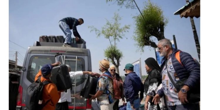 পহেলগামে হামলার পর কাশ্মীরের ৯০% ট্যুর বুকিং বাতিল, জানাল দিল্লির ট্রাভেল এজেন্সিগুলি