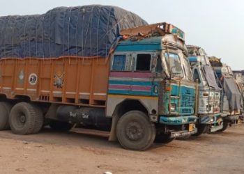 বাংলাদেশকে শুল্কমুক্ত সুবিধায় চাল রপ্তানি বন্ধ করল ভারত