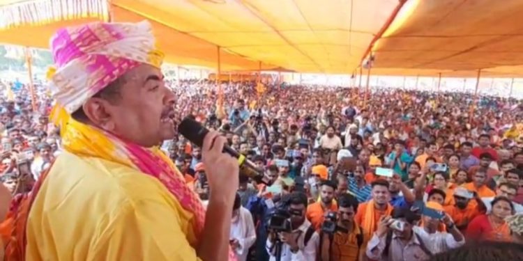 ‘নন্দীগ্রামে হিন্দুদের উপর হামলাকারী জিহাদিদের উল্টো ঝুলিয়ে সোজা করে সুমধুর বদলা নেব’ : সোনাচূড়ায় রামমন্দিরের শিলান্যাস অনুষ্ঠানে বললেন শুভেন্দু অধিকারী