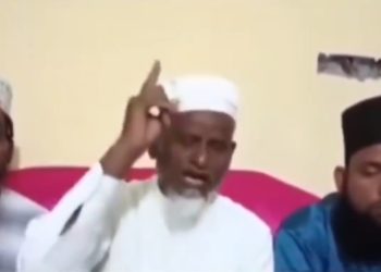 ওয়াকফ আইন প্রত্যাহার না হলে গোটা ভারত অচল করে দেওয়ার হুমকি দিল ইমাম, শুভেন্দু অধিকারী বিস্ময় প্রকাশ করে বললেন : ‘মমতা ব্যানার্জি এই ধরনের মৌলবাদীদের গ্রেপ্তার না করে মঞ্চ ভাগাভাগি করতে যাচ্ছেন’