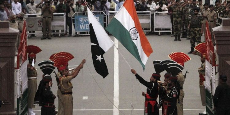 আটারি সীমান্ত বন্ধ করে দিল ভারত, কতটা ক্ষতি হবে পাকিস্তানের ?