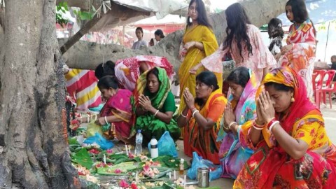 দেশ জুড়ে ইসলামি মৌলবাদীদের হামলার মাঝেও দেবী সিদ্ধেশ্বরীর পূজোয় মেতে উঠল সোনারগাঁয়ের হিন্দুরা