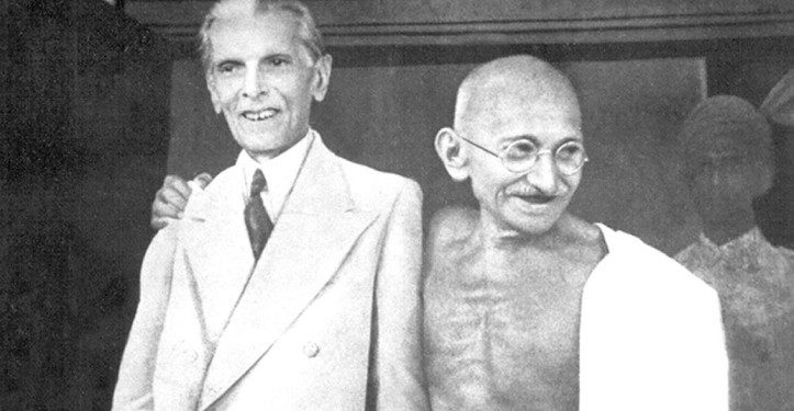 অনশনের ব্লাকমেল করে পাকিস্তানকে ৫৫ কোটি টাকা পাইয়ে দিয়েছিল গান্ধী, যে টাকায় গোলাবারুদ কিনে ১,৫০০ ভারতীয় সৈন্যকে মেরেছিল পাকিস্তান