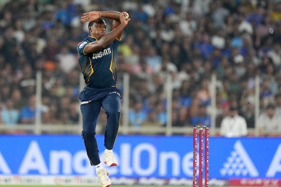 গুজরাট টাইটান্সের এই বোলার মুম্বাই ইন্ডিয়ান্সের বিরুদ্ধে ফিরে আসতে পারেন, মাদক ব্যবহারের কারণে তাকে নিষিদ্ধ করা হয়েছিল