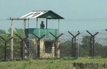 দুই বাংলাদেশি পাচারকারীকে গুলি চালিয়ে জখম করল বিএসএফ