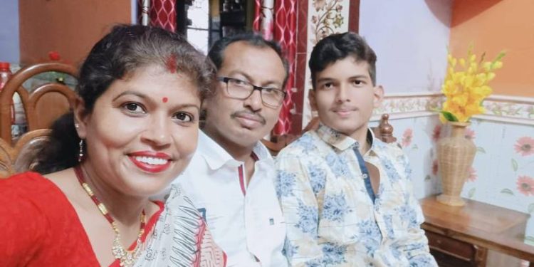 মাধ্যমিকে যুগ্মভাবে নবম স্থান দখল করল কালনার ময়ূখ বসু