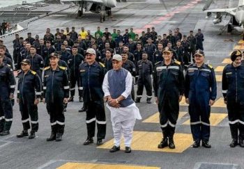 “নৌবাহিনী সক্রিয় হলে পাকিস্তান চার টুকরো হত” : আইএনএস বিক্রান্তে দাঁড়িয়ে একথা বলেছেন প্রতিরক্ষামন্ত্রী রাজনাথ সিং