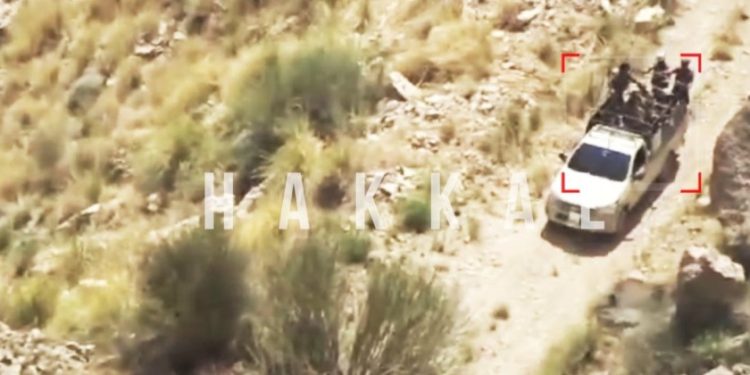 বালুচ লিবারেশন আর্মির যোদ্ধারা পাকিস্তানি সেনাবাহিনীর ১৪ জন সদস্যকে হত্যা করেছে