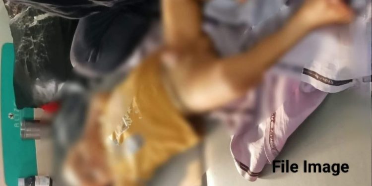 তামিলনাড়ু : মুখের ক্ষতের চিকিৎসা করাতে আনা ৯ বছরের হিন্দু শিশুর খৎনা করে দিল ডাক্তার মোহাম্মদ ওয়াইসি, বাবা-মা এফআইআর দায়ের করেছেন