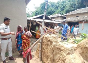 ভাতারে আদিবাসী বধূকে শ্বাসরোধ করে খুনের অভিযোগ, আটক স্বামী