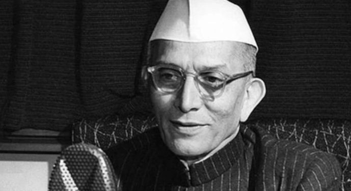 গান্ধীবাদী মোরারজি দেশাইয়ের অদূরদর্শীতার কারণেই পাকিস্তান আজ পারমাণবিক শক্তিধর রাষ্ট্র, তার নীতির কারনেই আজ সম্পূর্ণ সফল হল না “অপারেশন সিঁদূর”