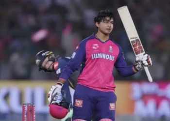 আইপিএল ২০২৫ : সঞ্জু স্যামসন নাকি বৈভব সূর্যবংশী ? কঠিন চ্যালেঞ্জের মুখে রাজস্থান রয়্যালসের কোচ রাহুল দ্রাবিড়