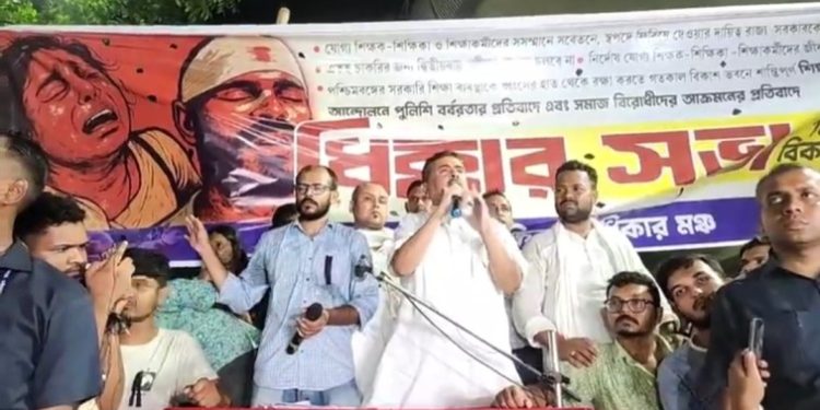 “মিটিং আর আন্দোলন এক সাথে হতে পারে না” : সতর্ক করে দিলেন শুভেন্দু অধিকারী ; চাকরিহারাদের রাজনৈতিক দলাদলি আন্দোলনে অন্তরায় হচ্ছে না তো ?