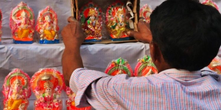 ব্যবসা প্রারম্ভের পূর্বে মন্ত্র